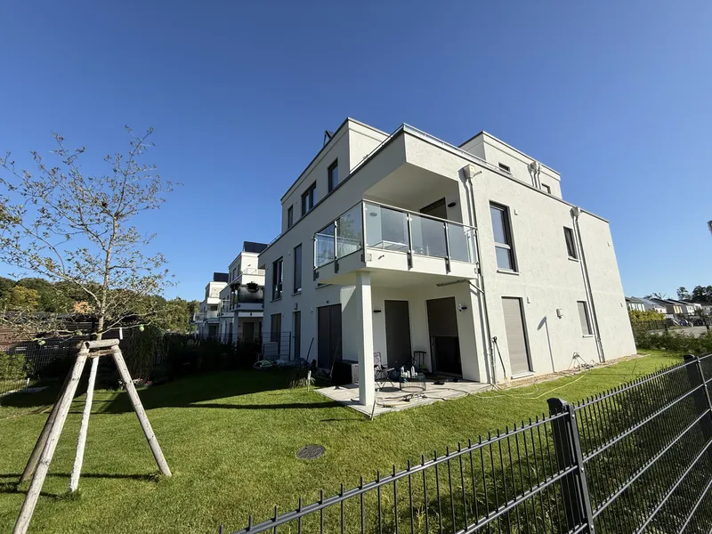 WE03 Havelmarina-Westvillen, KfW-Effizienzhaus 40, Parkett, EBK ,  Balkon, Stellplatz — photo 1